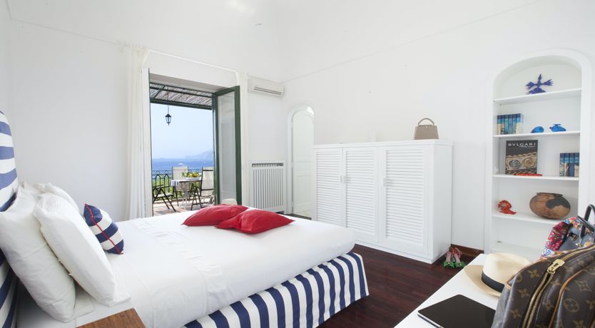 Photo of The Pearl of Campania