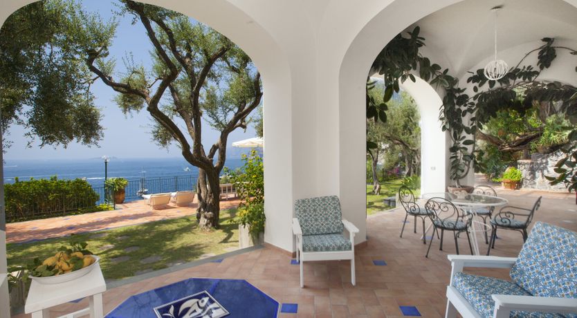 Photo of The Pearl of Campania