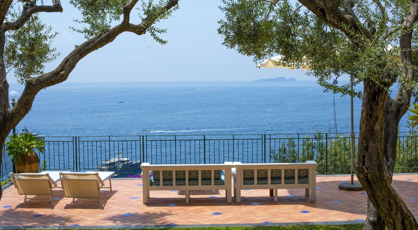 Photo of The Pearl of Campania