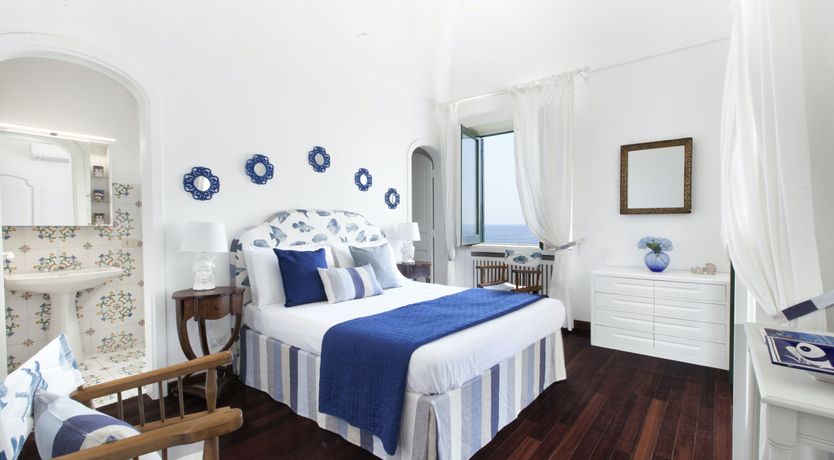 Photo of The Pearl of Campania