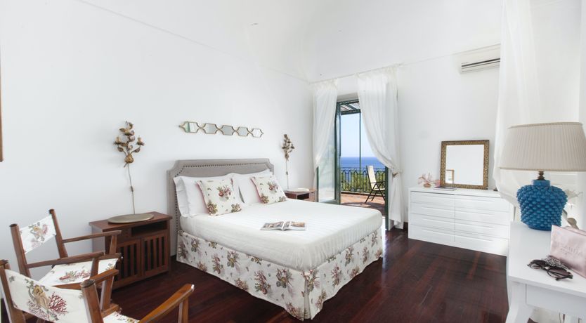 Photo of The Pearl of Campania