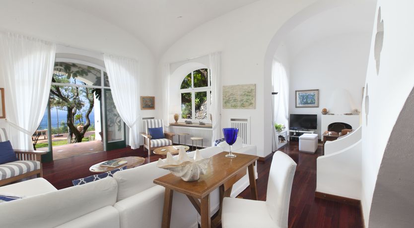 Photo of The Pearl of Campania