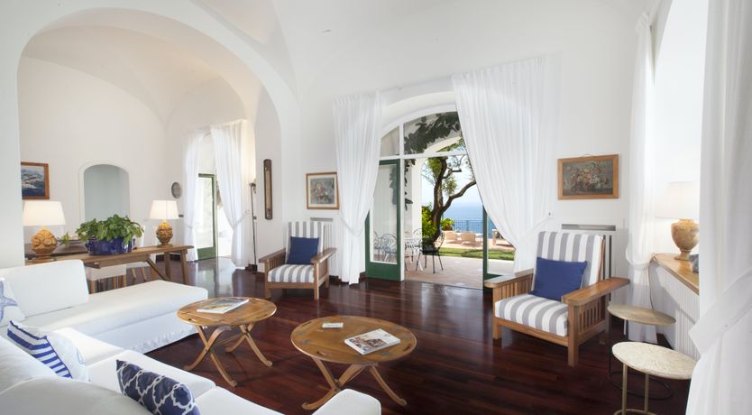 Photo of The Pearl of Campania