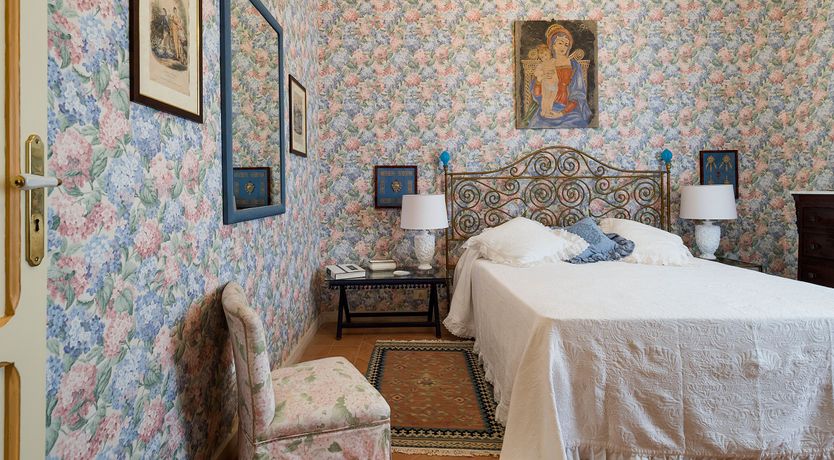 Photo of Palms & Pearls