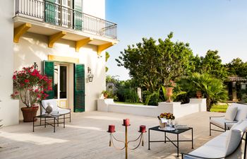 Palms & Pearls Holiday Home