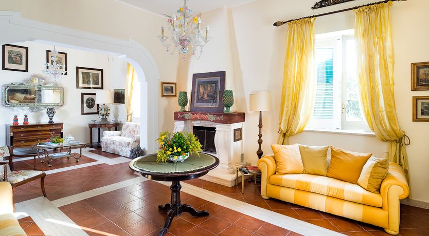 Photo of Palms & Pearls