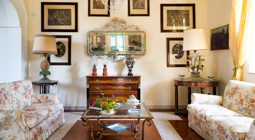 Photo of Palms & Pearls