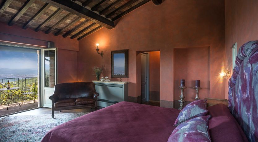 Photo of The Tasteful Tree