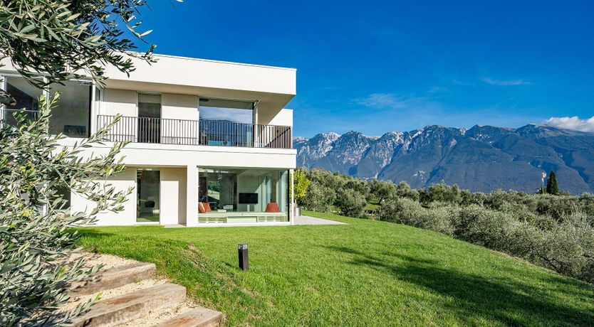 Photo of A Painted View