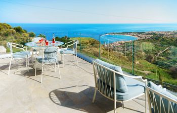 Sicilian Heights Holiday Home