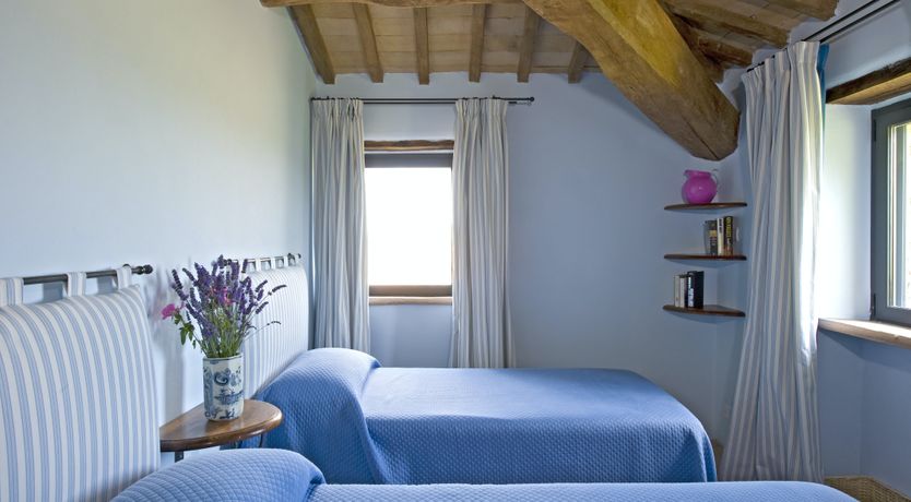 Photo of Olive & Roses