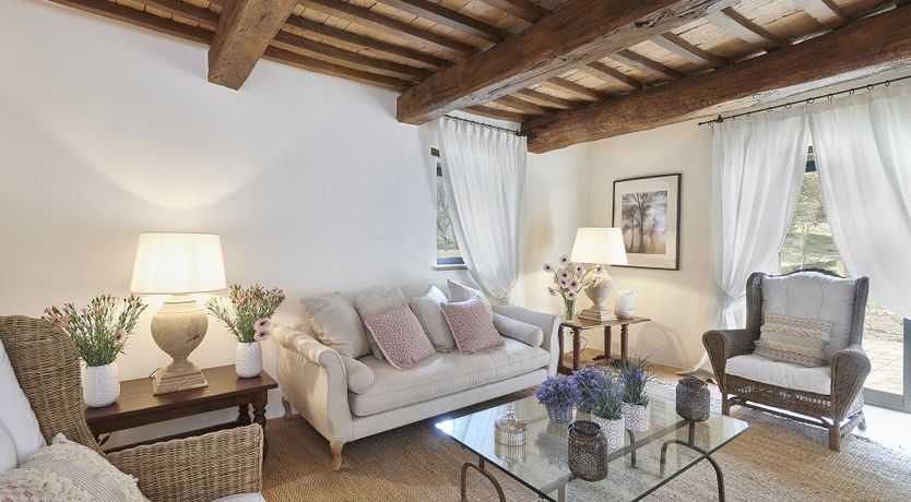 Photo of Olive & Roses