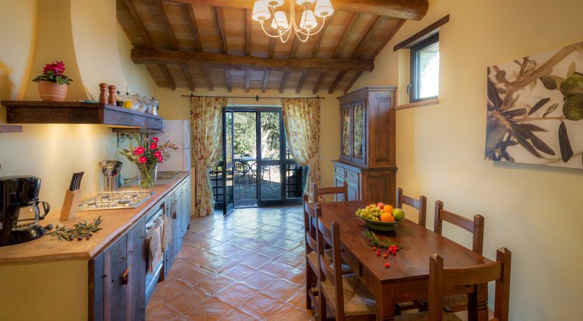 Photo of Olive & Roses