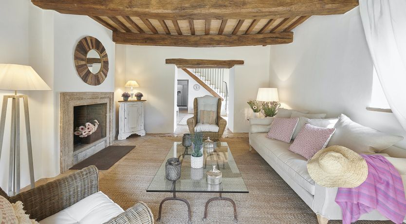 Photo of Olive & Roses