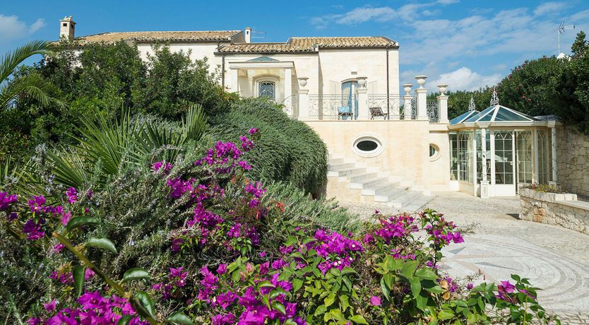 Photo of The Emerald Wonder