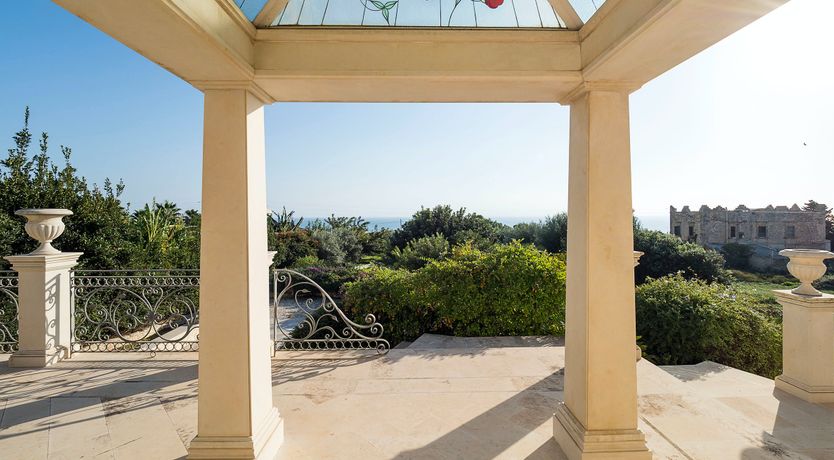 Photo of The Emerald Wonder