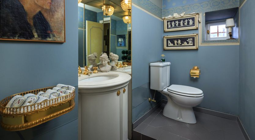 Photo of Bluebells & Grapes