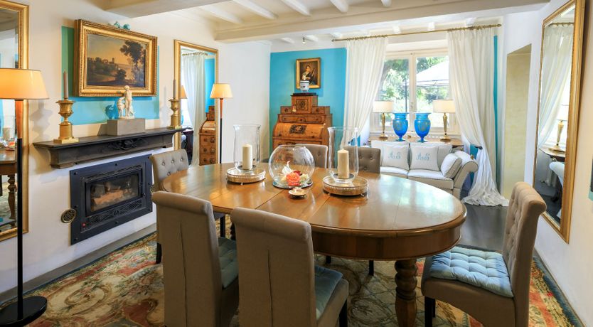 Photo of Bluebells & Grapes