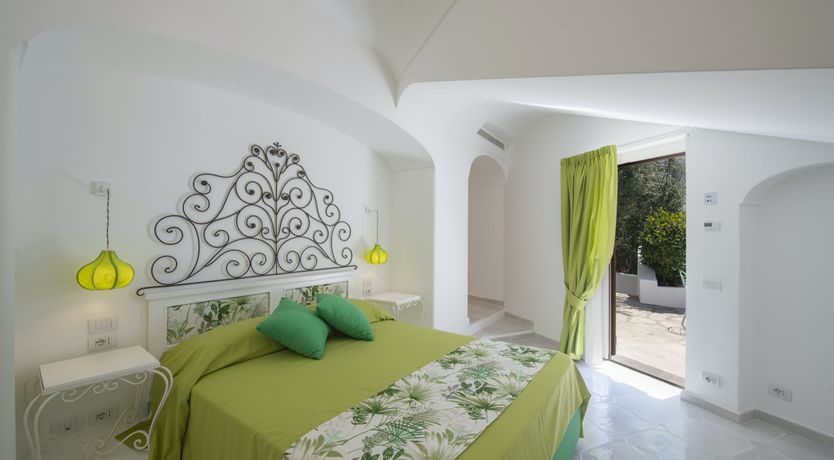 Photo of Neptune's Hollow