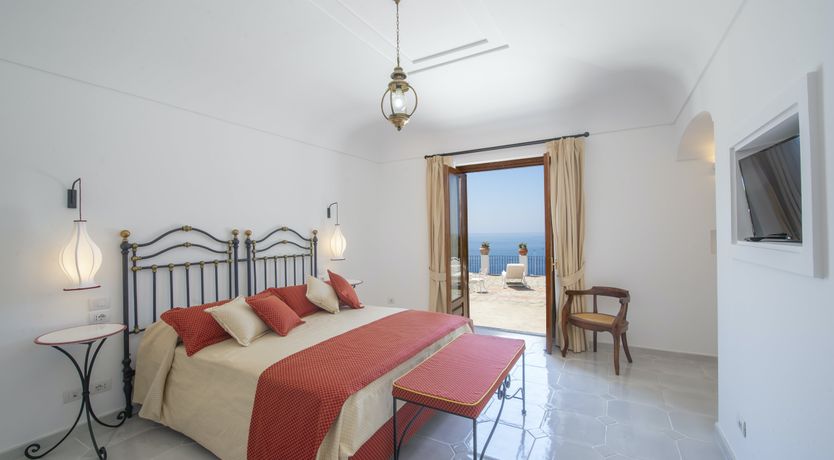 Photo of Neptune's Hollow