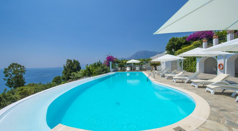 Photo of Neptune's Hollow