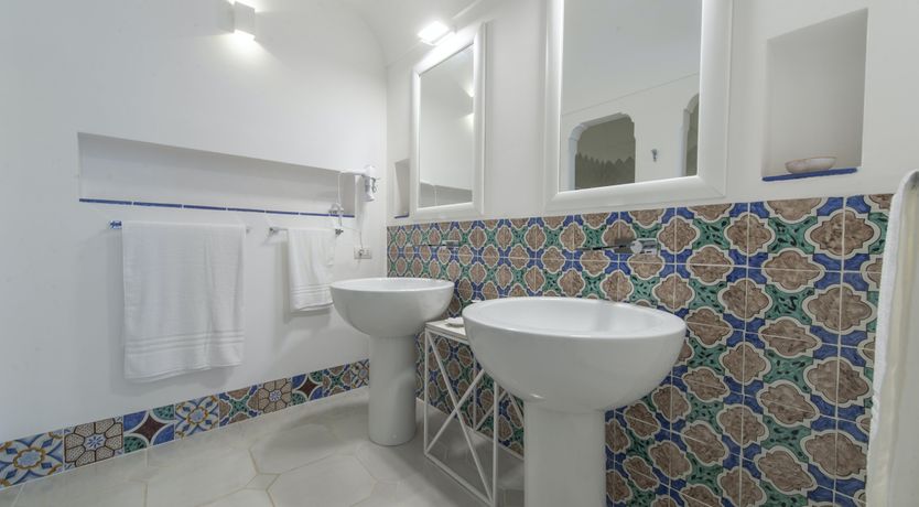 Photo of Neptune's Hollow