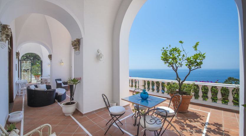 Photo of Neptune's Hollow