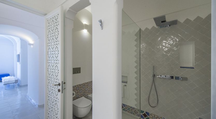 Photo of Neptune's Hollow