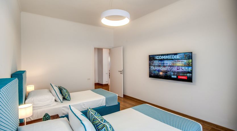 Photo of The Marina Kiss