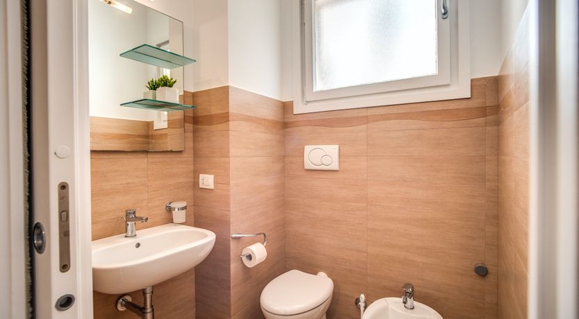 Photo of The Marina Kiss