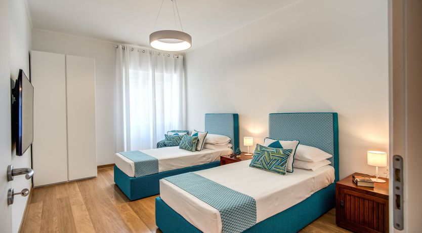 Photo of The Marina Kiss