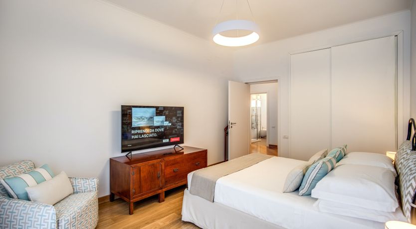 Photo of The Marina Kiss