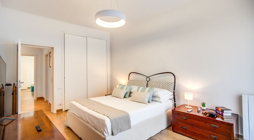 Photo of The Marina Kiss