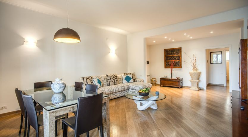 Photo of The Marina Kiss