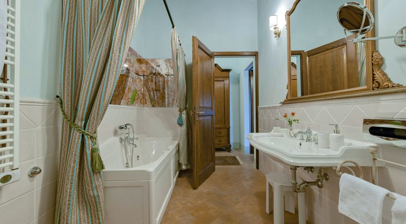 Photo of Rosewood Manor