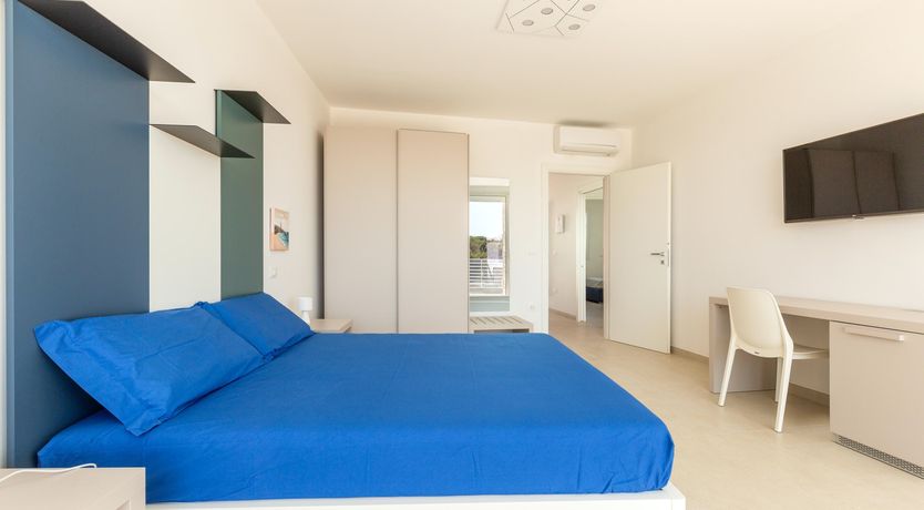 Photo of Sunlight on the Shore