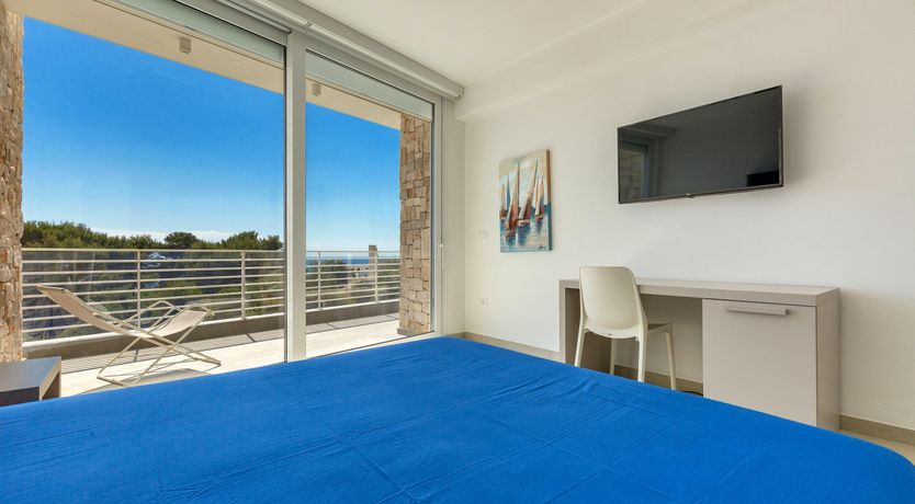 Photo of Sunlight on the Shore