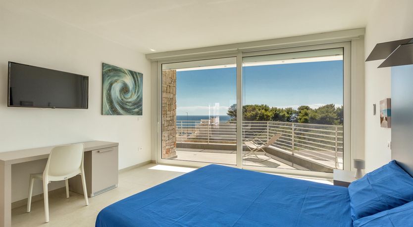 Photo of Sunlight on the Shore