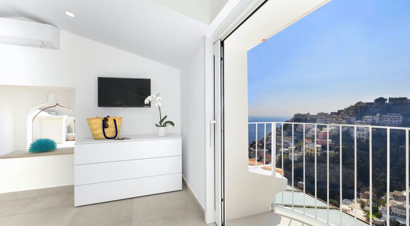 Photo of Amalfi Moon