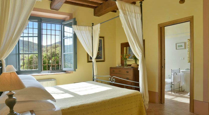 Photo of Towards The Hills