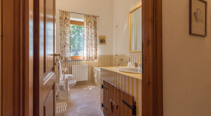 Photo of Gilded Heart