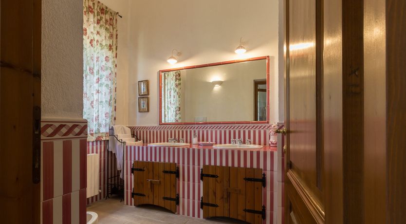 Photo of Gilded Heart