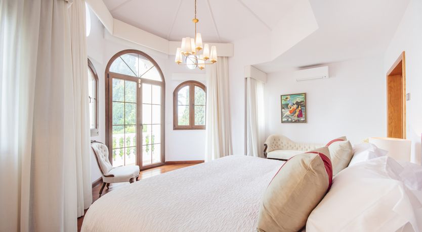 Photo of The Epitome of Elegance