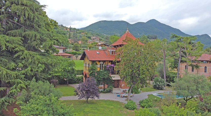 Photo of The Grand Stag