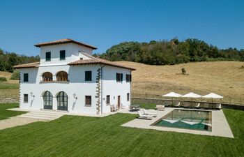 Tuscan Spirit Holiday Home