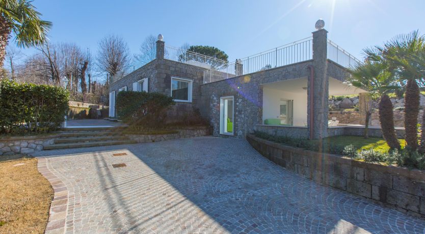 Photo of Blue Skies & Sea Flecks