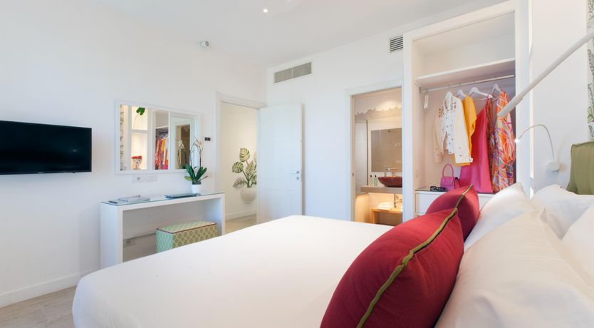 Photo of Blue Skies & Sea Flecks