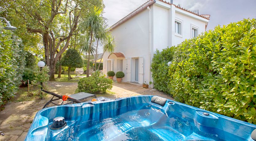 Photo of Blue Skies & Sea Flecks