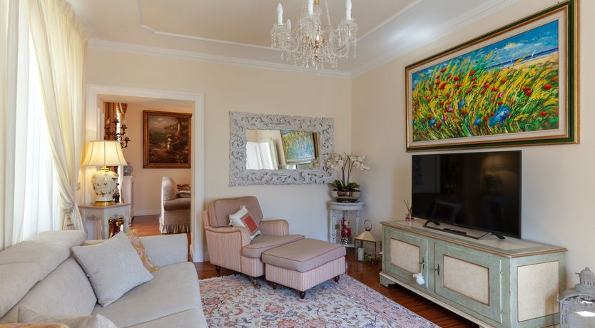 Photo of Honeycomb & Thyme