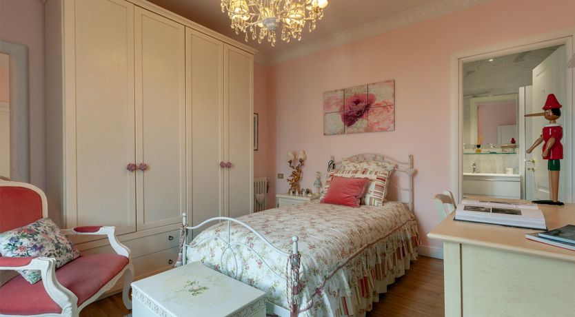 Photo of Honeycomb & Thyme